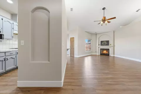 Entry Way - 609 Rolling Hills St, Exeter, CA 93221 photo 1 of 3