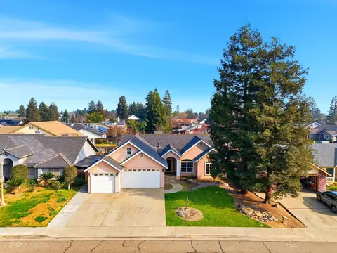 View/Area - 609 Rolling Hills St, Exeter, CA 93221 photo 2 of 9
