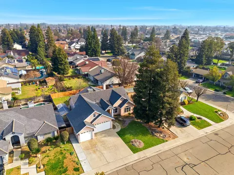View/Area - 609 Rolling Hills St, Exeter, CA 93221 photo 1 of 9