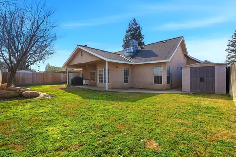 Exterior - 609 Rolling Hills St, Exeter, CA 93221 photo 9 of 9