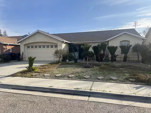 248 Exie Ln, Dinuba, CA 93618