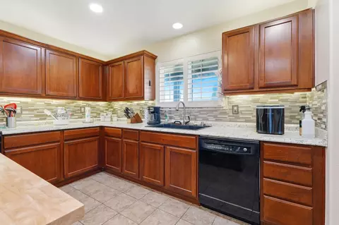 4312 E Stapp Ave, Visalia, CA 93292 photo 32