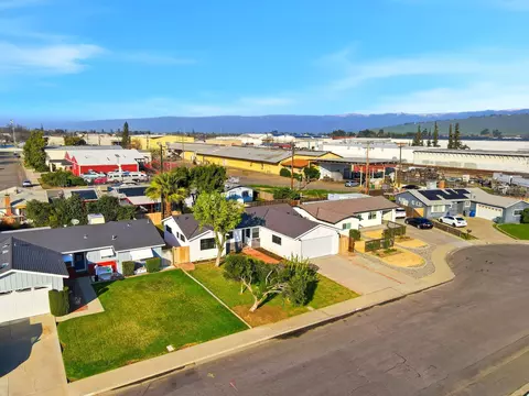 View/Area - 109 Whittier Ct, Exeter, CA 93221 photo 2 of 10