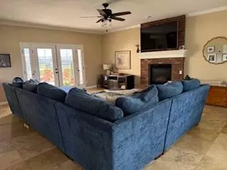 Living - 32500 Rd 144, Visalia, CA 93292 photo 1 of 2