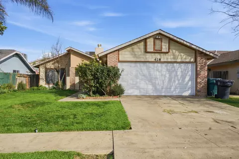 428 Napa St, Tulare, CA 93274