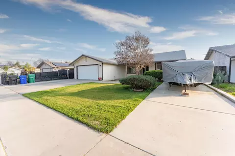1253 W Jean Ave, Porterville, CA 93257