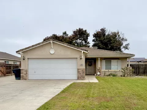 1865 La Vida Ave, Porterville, CA 93257