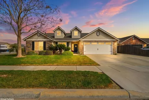 3054 S Foster Ct, Tulare, CA 93274