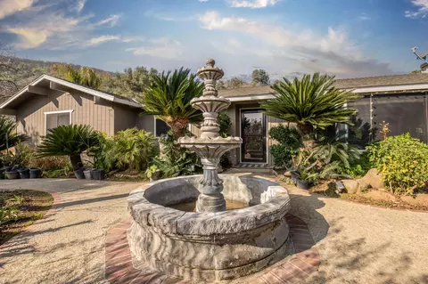 37129 Pebble Ln, Yokuts Valley, CA 93675