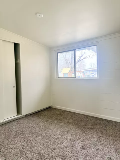 Bedroom - 210 Sequoia Dr, Exeter, CA 93221 photo 2 of 3