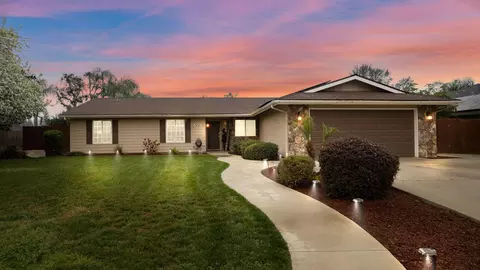 3441 W Sunnyside Ave, Visalia, CA 93277