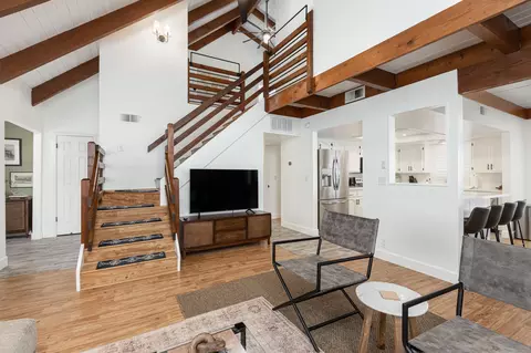 Living - 44762 Hammond Dr, Three Rivers, CA 93271 photo 5 of 7