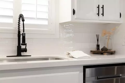 Kitchen - 44762 Hammond Dr, Three Rivers, CA 93271 photo 10 of 11