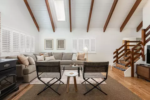 Living - 44762 Hammond Dr, Three Rivers, CA 93271 photo 4 of 7