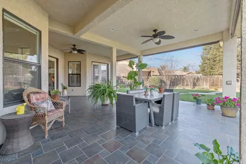 Exterior - 729 St Thomas Ct, Exeter, CA 93221 photo 5 of 19