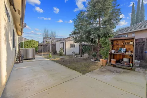 Exterior - 729 St Thomas Ct, Exeter, CA 93221 photo 19 of 19