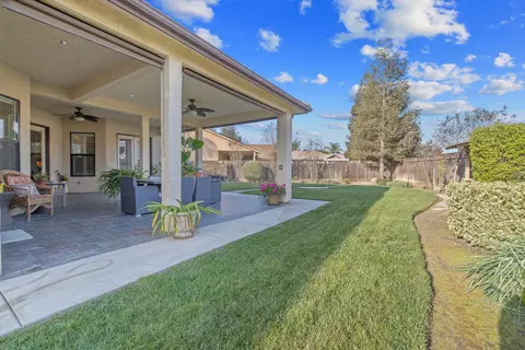 Exterior - 729 St Thomas Ct, Exeter, CA 93221 photo 4 of 19