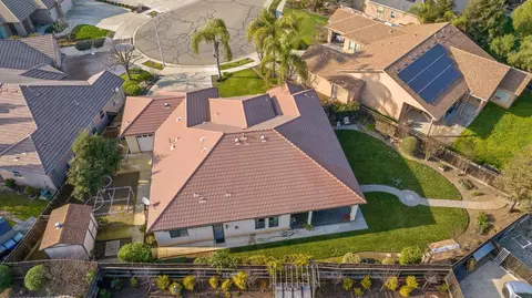 View/Area - 729 St Thomas Ct, Exeter, CA 93221 photo 5 of 6