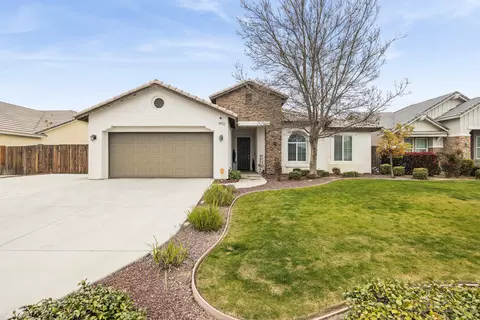9912 Alondra Dr, Bakersfield, CA 93311