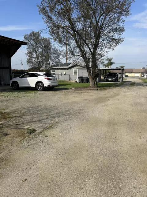 Exterior - 2703 E Goshen Ave, Visalia, CA 93292 photo 1 of 8