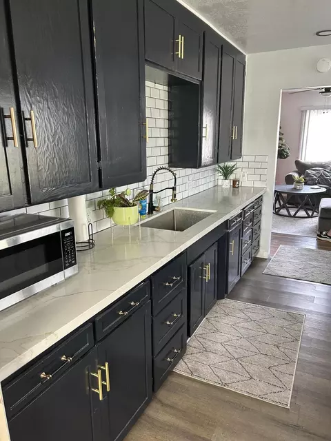 Kitchen - 2703 E Goshen Ave, Visalia, CA 93292 photo 2 of 2