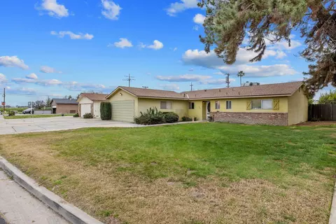 2009 Charles St, Corcoran, CA 93212