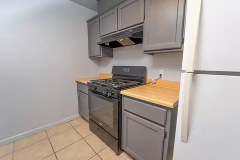 Kitchen - 710 E Cedar St, Exeter, CA 93221 photo 2 of 3