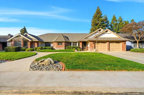 310 E Monte Vista Ave, Visalia, CA 93277