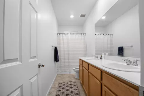 Entry Way - 3142 E Seeger Ave, Visalia, CA 93277 photo 2 of 3