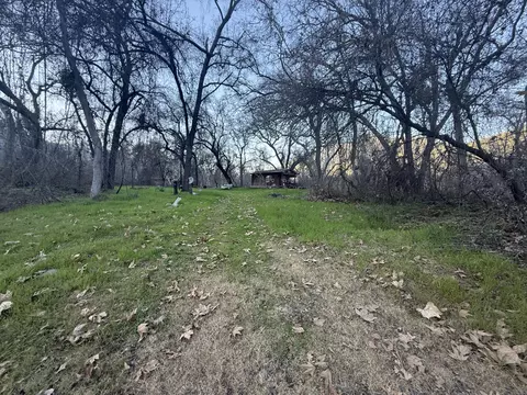 Exterior - 42764 N Fork Dr, Three Rivers, CA 93271 photo 3 of 7