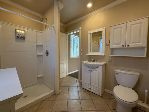 Bath - 42764 N Fork Dr, Three Rivers, CA 93271 photo 4 of 4