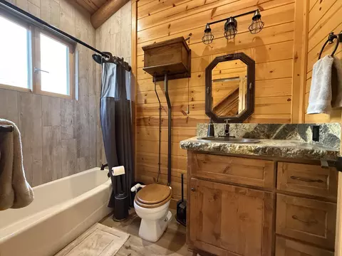 Bath - 44931 N N Frk, Three Rivers, CA 93271 photo 7 of 7
