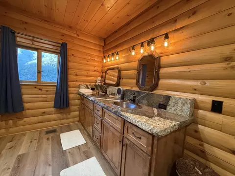 Bath - 44931 N N Frk, Three Rivers, CA 93271 photo 5 of 7