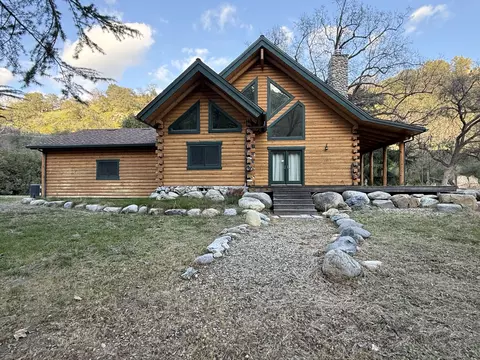 Exterior - 44931 N N Frk, Three Rivers, CA 93271 photo 3 of 5