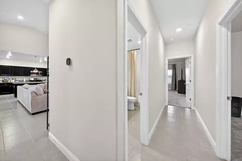 Entry Way - 1727 Softwind Dr, Tulare, CA 93274 photo 13 of 14