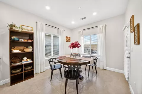 Dining - 1727 Softwind Dr, Tulare, CA 93274 photo 1 of 2