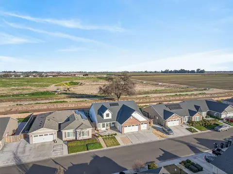 View/Area - 1727 Softwind Dr, Tulare, CA 93274 photo 6 of 6