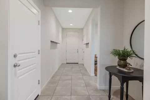 Entry Way - 4016 E Cypress Ave, Visalia, CA 93292 photo 2 of 12