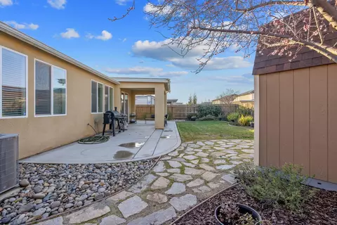 Exterior - 4016 E Cypress Ave, Visalia, CA 93292 photo 6 of 10