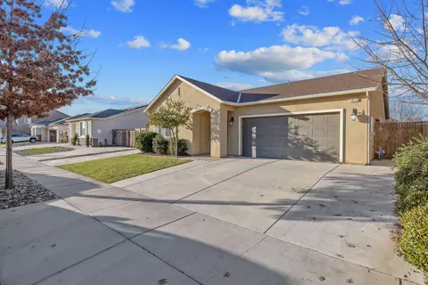 4016 E Cypress Ave, Visalia, CA 93292