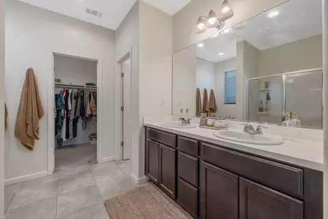 Entry Way - 4016 E Cypress Ave, Visalia, CA 93292 photo 11 of 12