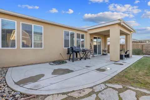 Exterior - 4016 E Cypress Ave, Visalia, CA 93292 photo 5 of 10