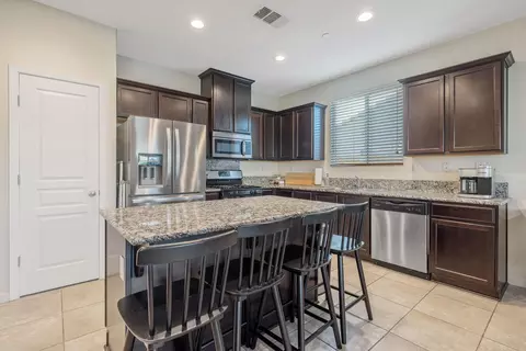 Kitchen - 4016 E Cypress Ave, Visalia, CA 93292 photo 2 of 4