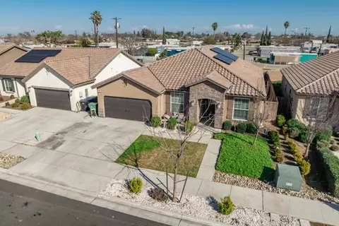 1150 Fire Fall Ave, Lemoore, CA 93245