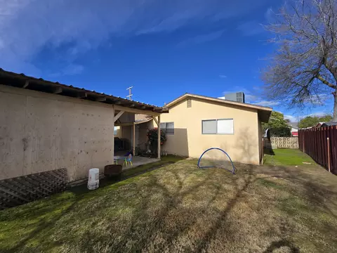 Exterior - 2222-2224 11th St, Reedley, CA 93654 photo 9 of 10