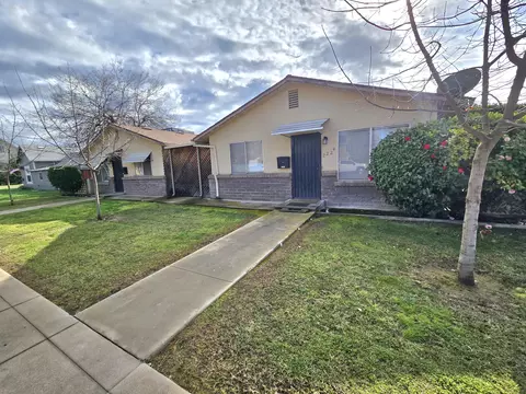Exterior - 2222-2224 11th St, Reedley, CA 93654 photo 3 of 10