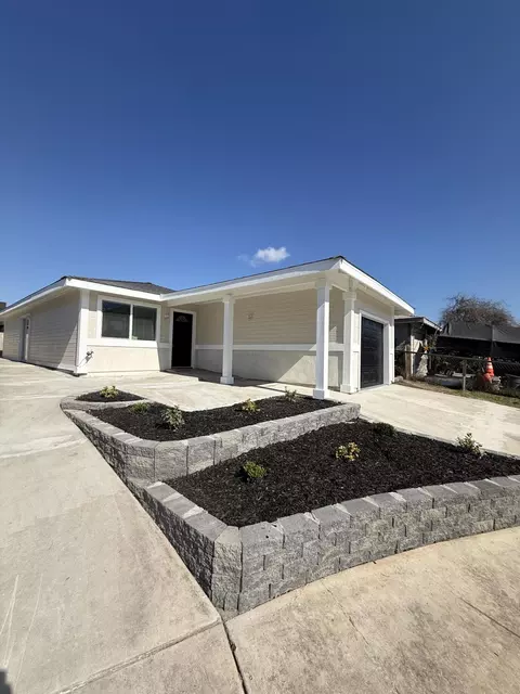 834 Mohoff Ct, Porterville, CA 93257