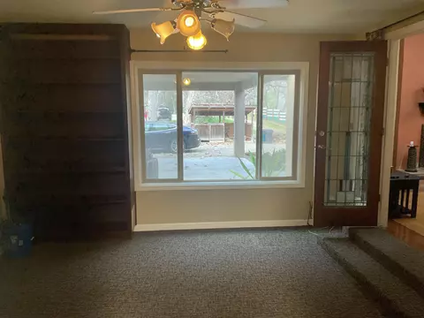 Living - 43788 Northfork Dr, Three Rivers, CA 93271 photo 5 of 8