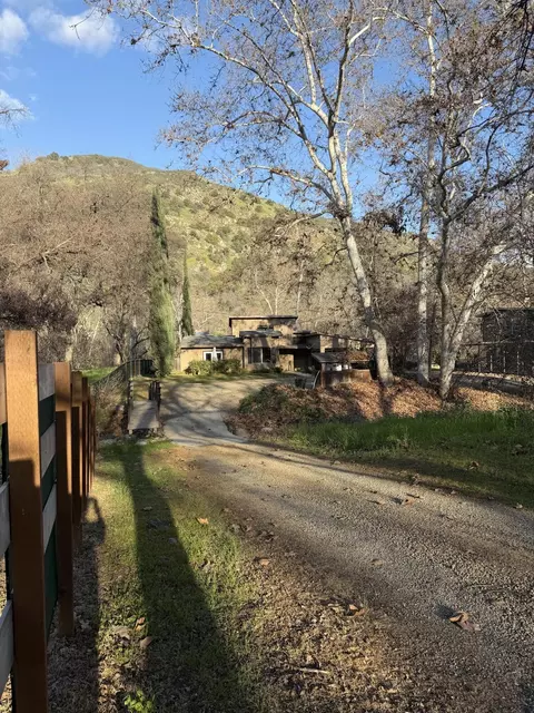 Exterior - 43788 Northfork Dr, Three Rivers, CA 93271 photo 9 of 17