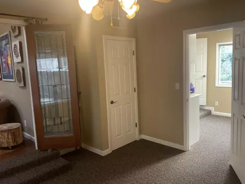 Entry Way - 43788 Northfork Dr, Three Rivers, CA 93271 photo 4 of 6
